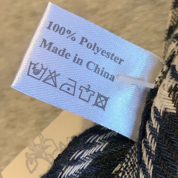 NWT Houndstooth Scarf With Fringe - Picture 6 of 8